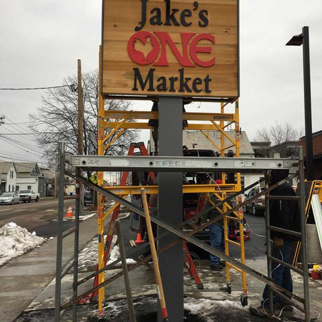 Jake's One Market Freestanding Pole