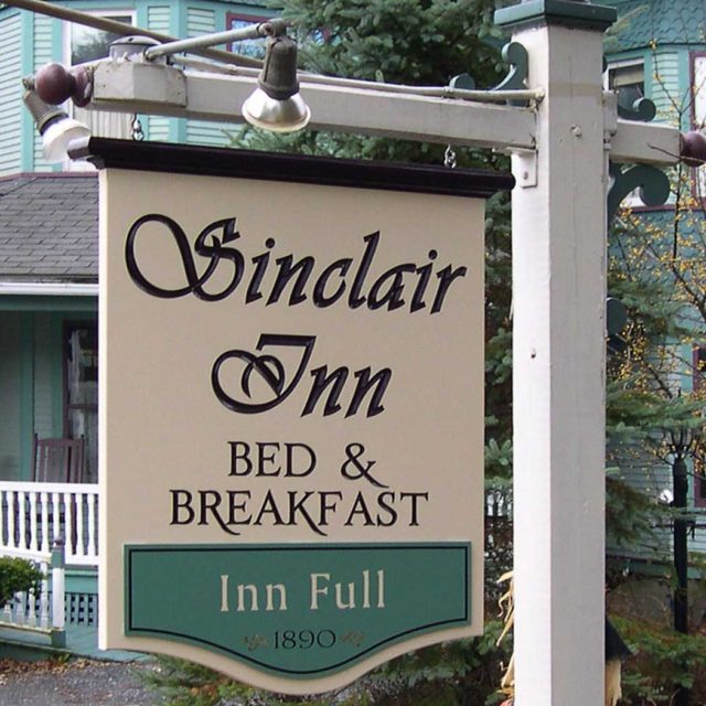 Sinclair Inn Pole